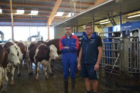 Franck Boiteux et Arnaud Sauvageot sont deux des six associés du Gaec du Thillot. Franck Boiteux et Arnaud Sauvageot sont deux des six associés du Gaec du Thillot.