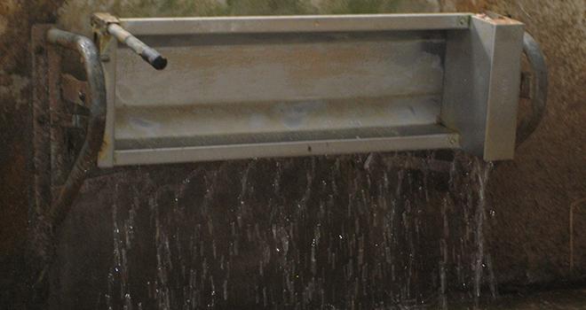 La qualité de l’eau détermine aussi la quantité d’eau bue par les bovins. Être en mesure de nettoyer les abreuvoir est donc essentiel.