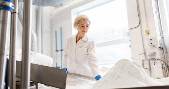 Le prix de la poudre de lait dégringole. CP : Syda Productions/Adobe Stock. Le prix de la poudre de lait dégringole. CP : Syda Productions/Adobe Stock.