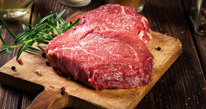 79 % des consommateurs français estiment que consommer mieux coûte plus cher. ©Slawomir Fajer/AdobeStock 79 % des consommateurs français estiment que consommer mieux coûte plus cher. ©Slawomir Fajer/AdobeStock