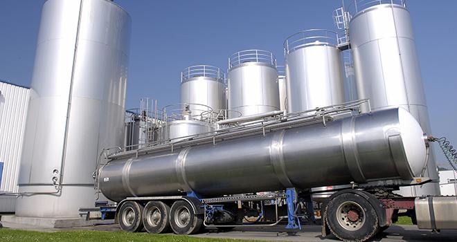 En France comme dans l’union européenne, la collecte laitière continuait de reculer à la fin de l’année 2021, indique l’Idele dans le dernier numéro de Tendances lait viande. © Photoagriculture/Adobe Stock En France comme dans l’union européenne, la collecte laitière continuait de reculer à la fin de l’année 2021, indique l’Idele dans le dernier numéro de Tendances lait viande. © Photoagriculture/Adobe Stock