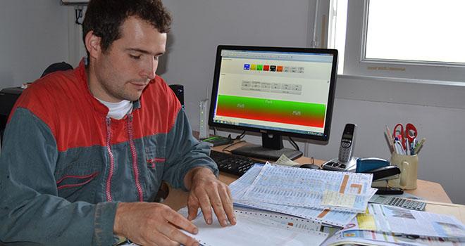 En 2015, un tiers des agriculteurs a gagné moins de 350€ par mois, selon la MSA. Photo : A. LECERF/CNIEL