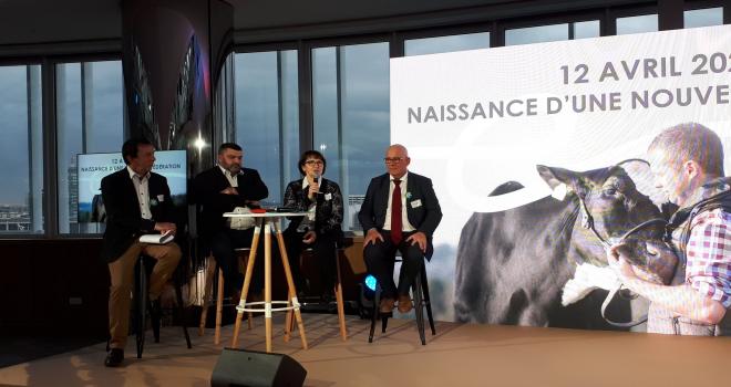 De gauche à droite : Dominique Davy, président d’Eliance, Jérémy Decerle, député européen et parrain d’Eliance, Christiane Lambert, présidente de la FNSEA et marraine d’Eliance, et Bernard Malabirade, premier vice-président d’Eliance. Photo : Eliance De gauche à droite : Dominique Davy, président d’Eliance, Jérémy Decerle, député européen et parrain d’Eliance, Christiane Lambert, présidente de la FNSEA et marraine d’Eliance, et Bernard Malabirade, premier vice-président d’Eliance. Photo : Eliance